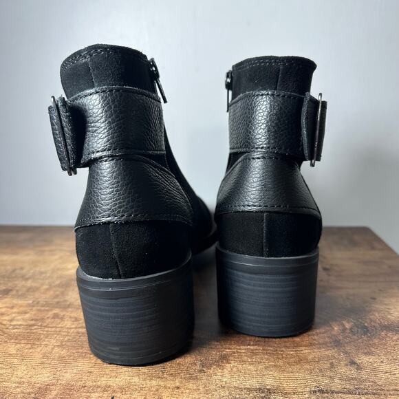CLARKS Memi Buckle Black Suede Black Suede Bootie Womans size 8 - Picture 6 of 11
